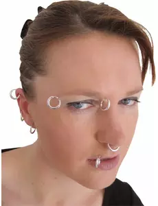 Kit med 8 piercingar