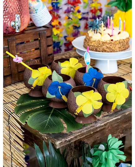 Tropisk hawaiiskål i kokosnöt, image 2